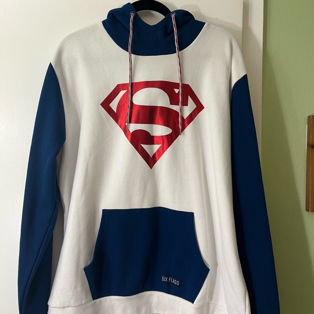 NWOT Six Flags Superman Hoodie XL Red White Blue Pullover Sweatshirt Graphic